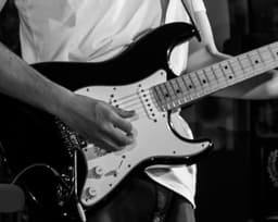 Lekcje gry na gitarze — Korepetycje Gra na instrumentach Kraków